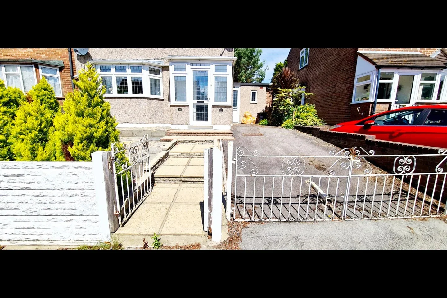 House Newmarket Way in Greater London