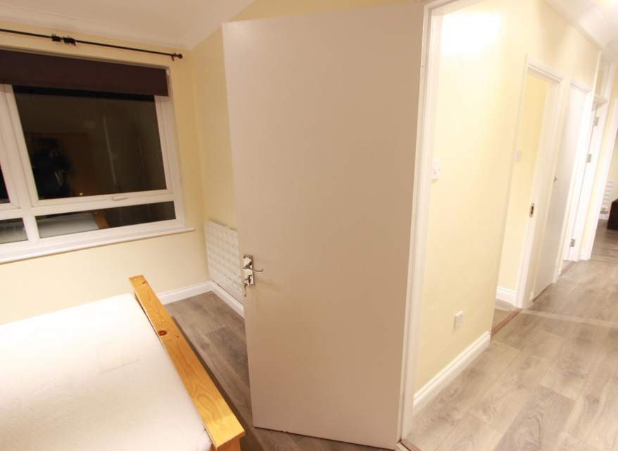 Flat Cardrew Close in Greater London
