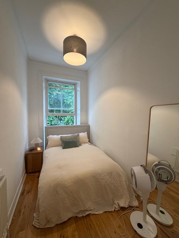 Room Cornwall Gardens in Greater London