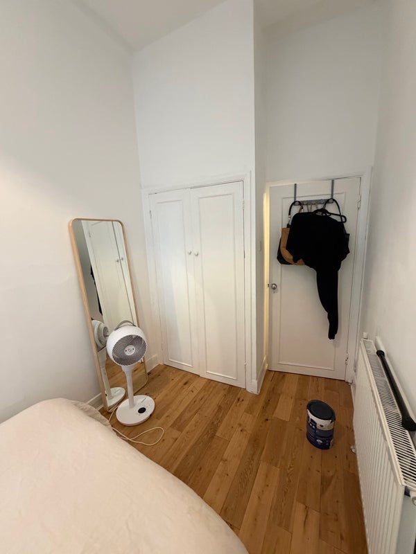 Room Cornwall Gardens in Greater London