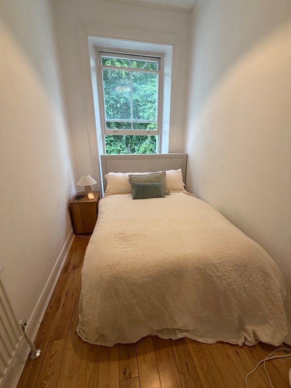 Room Cornwall Gardens in Greater London