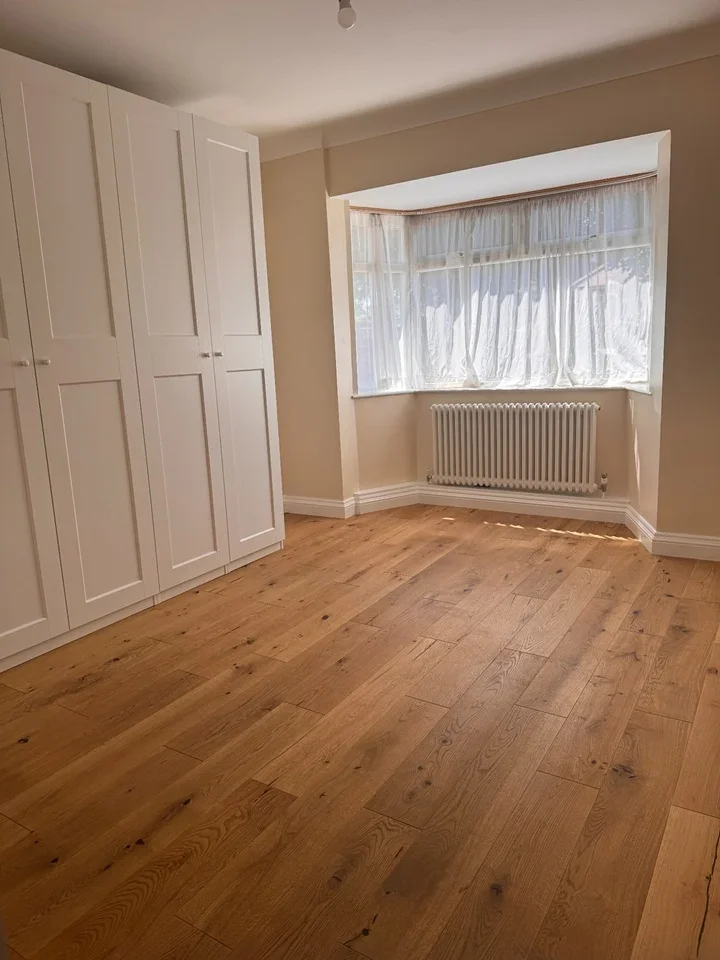 House Elmfield Road in Hertsmere