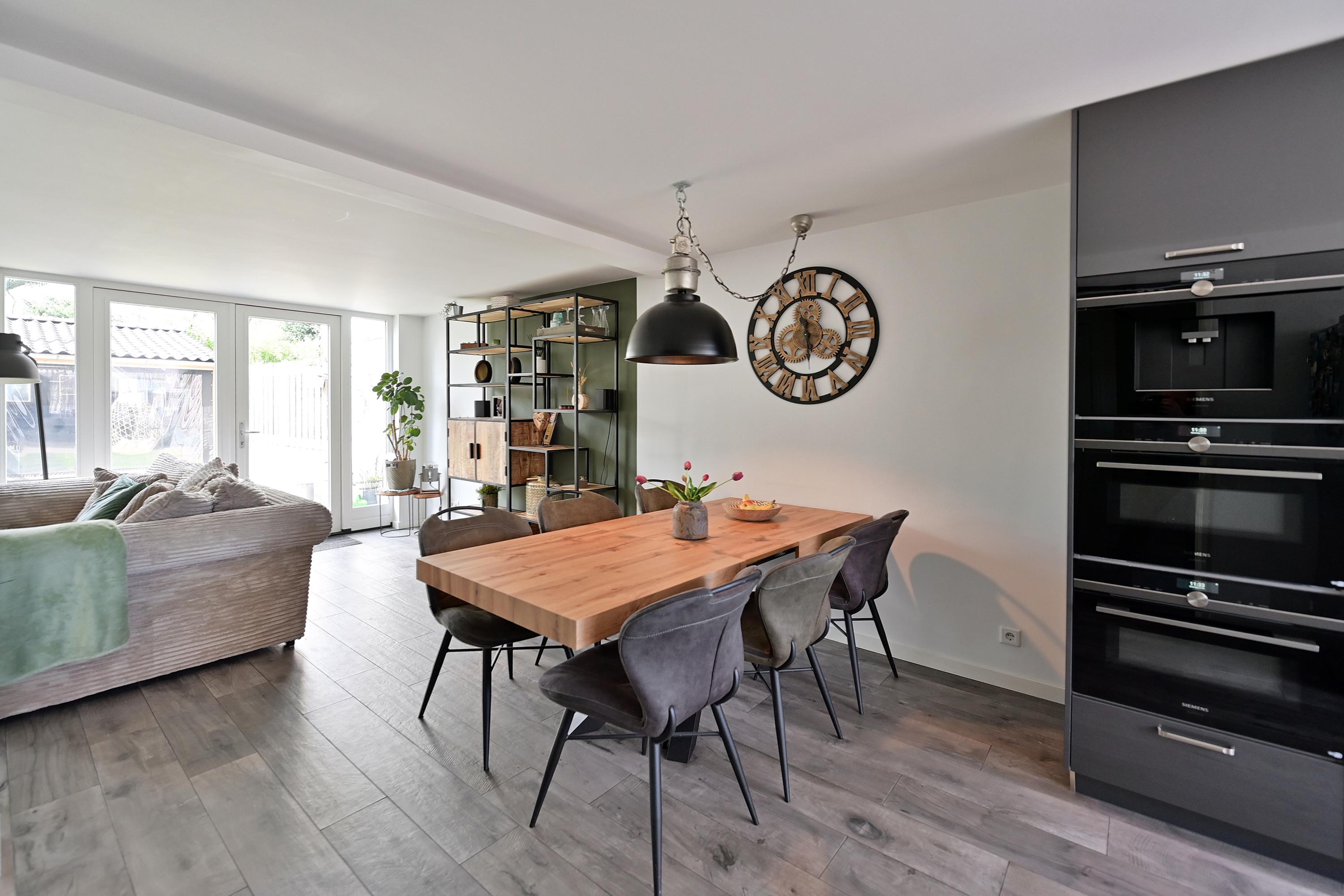 Tussenwoning te koop: Vloedwal 34, Huizen