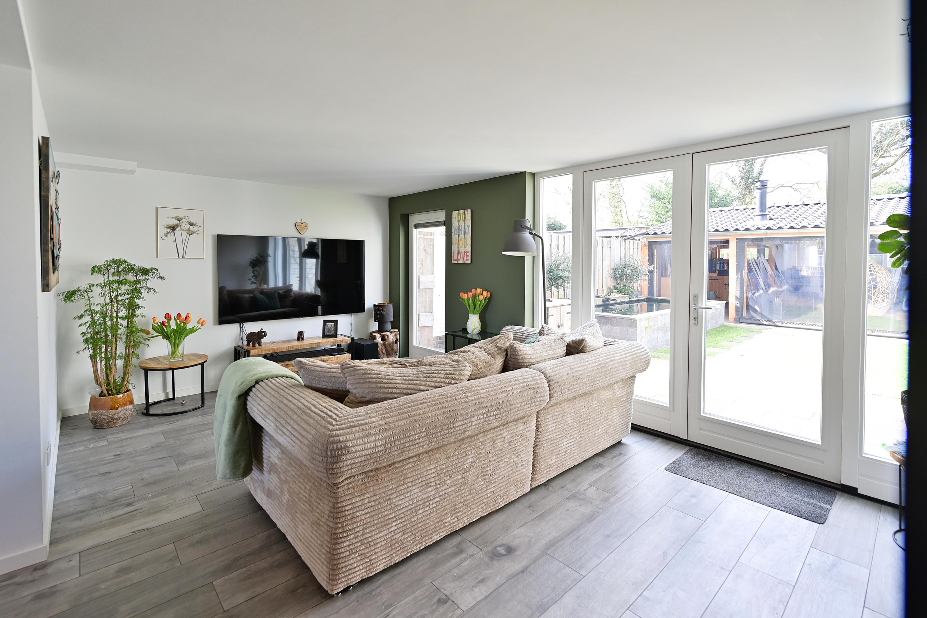 Tussenwoning te koop: Vloedwal 34, Huizen