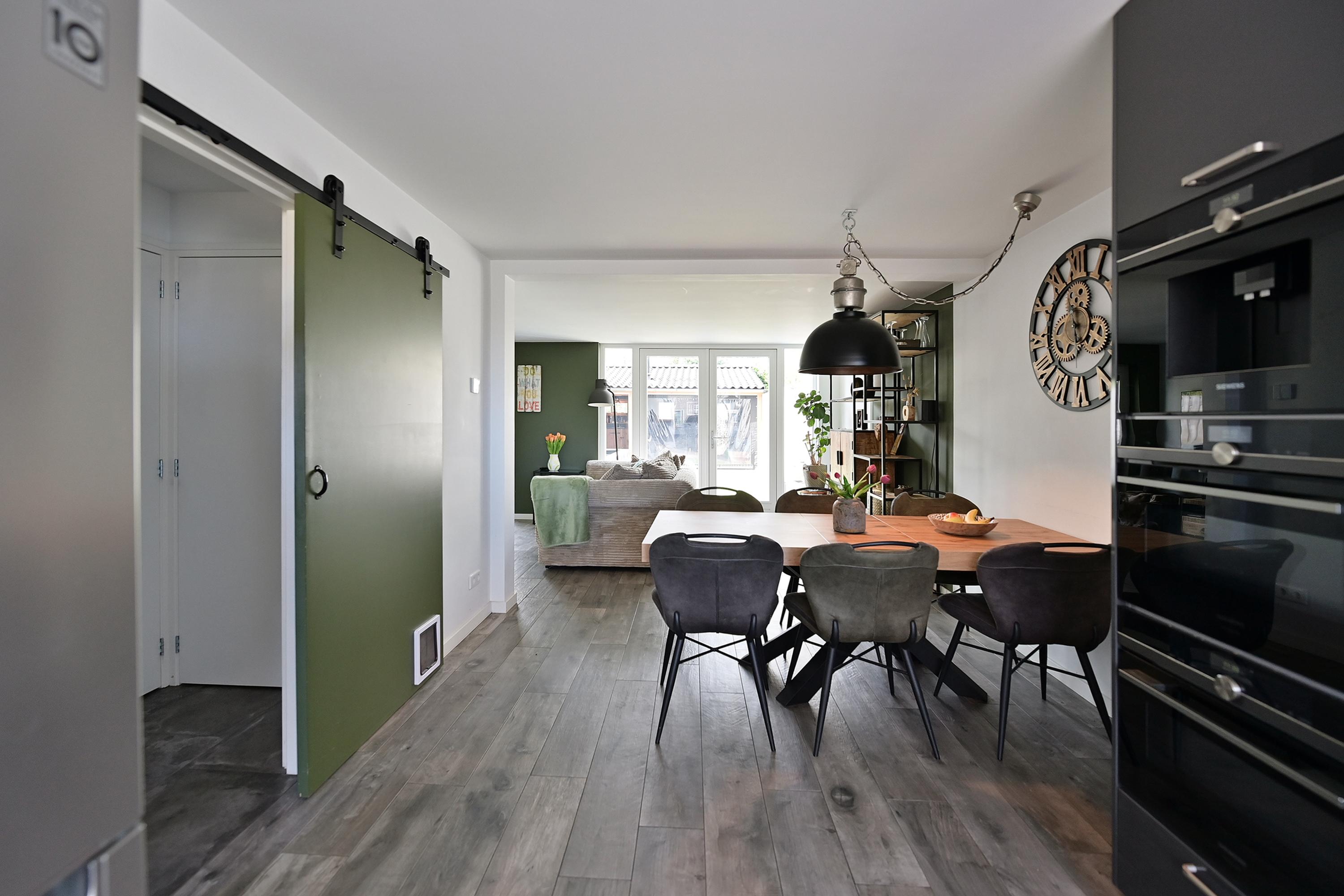 Tussenwoning te koop: Vloedwal 34, Huizen