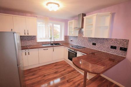 Flat Spinneyside Walk in Northampton