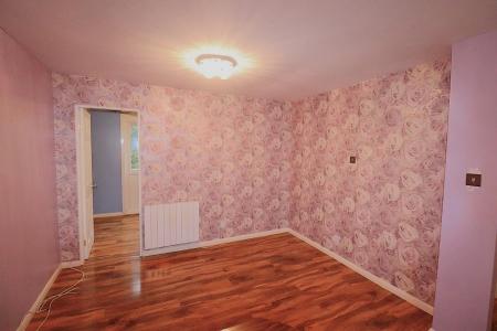 Flat Spinneyside Walk in Northampton