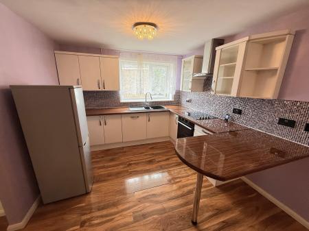 Flat Spinneyside Walk in Northampton