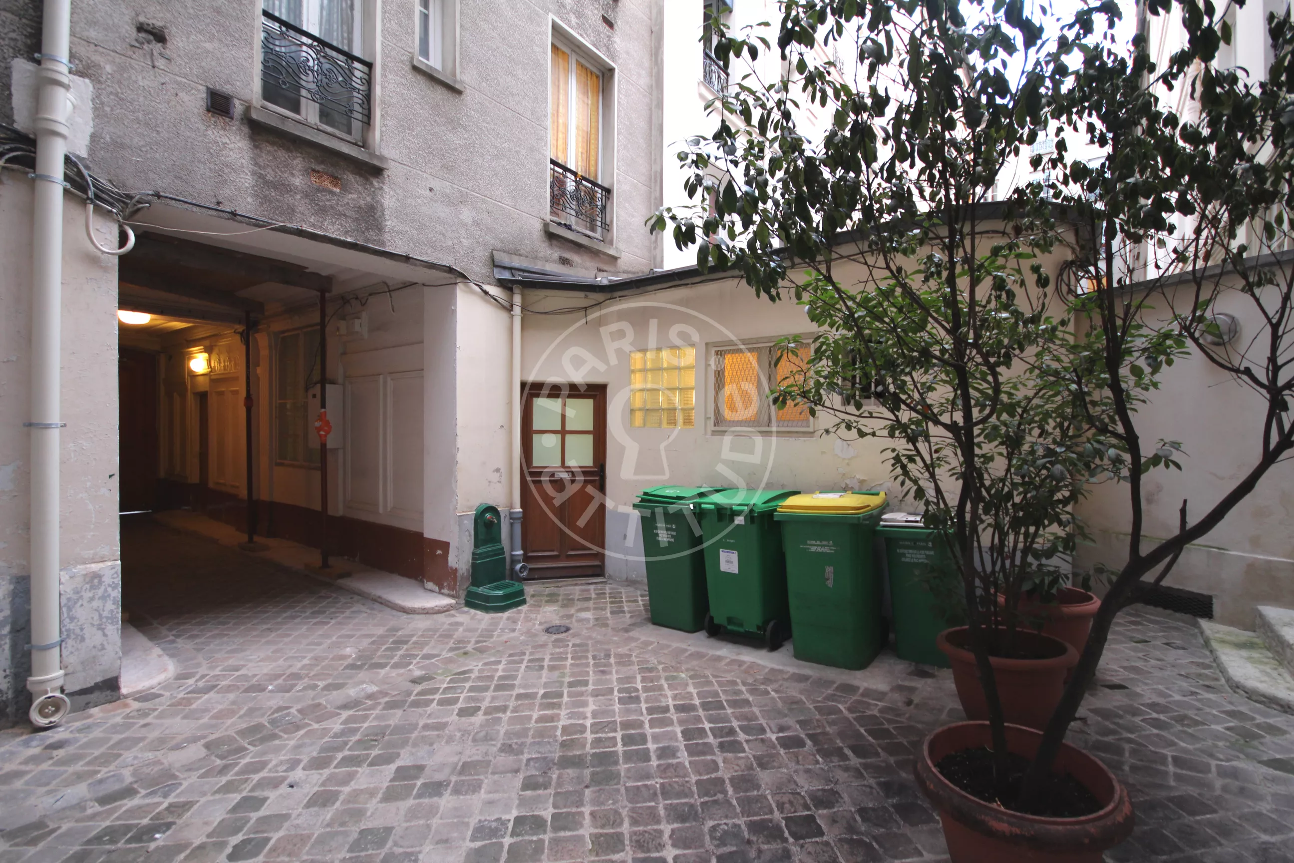 Flat Avenue Parmentier in Paris
