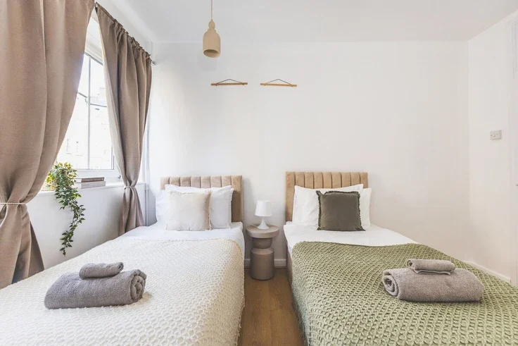 Flat Fair Street in Greater London