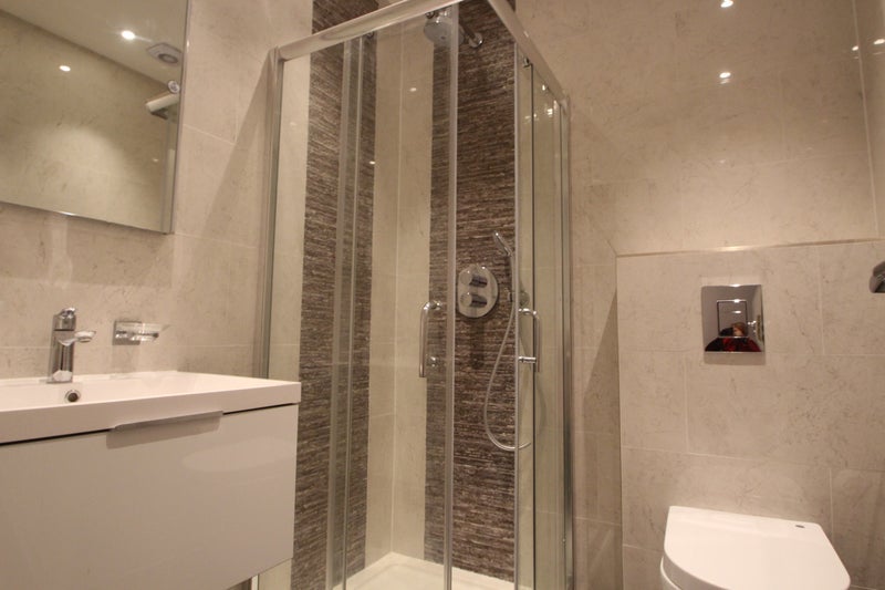 Room Waldegrave Road in Greater London