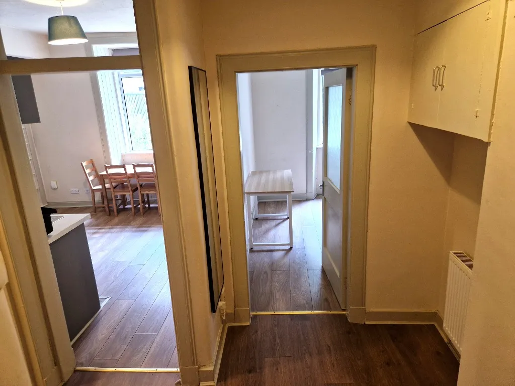 Flat Caledonian Crescent in City of Edinburgh