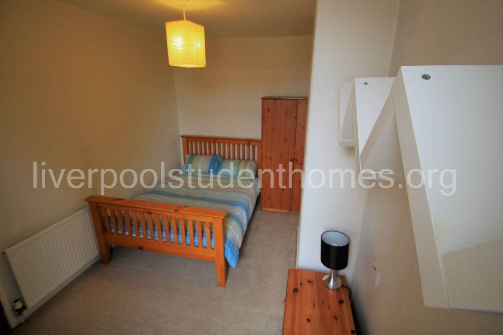 Room Shaw Street in Liverpool