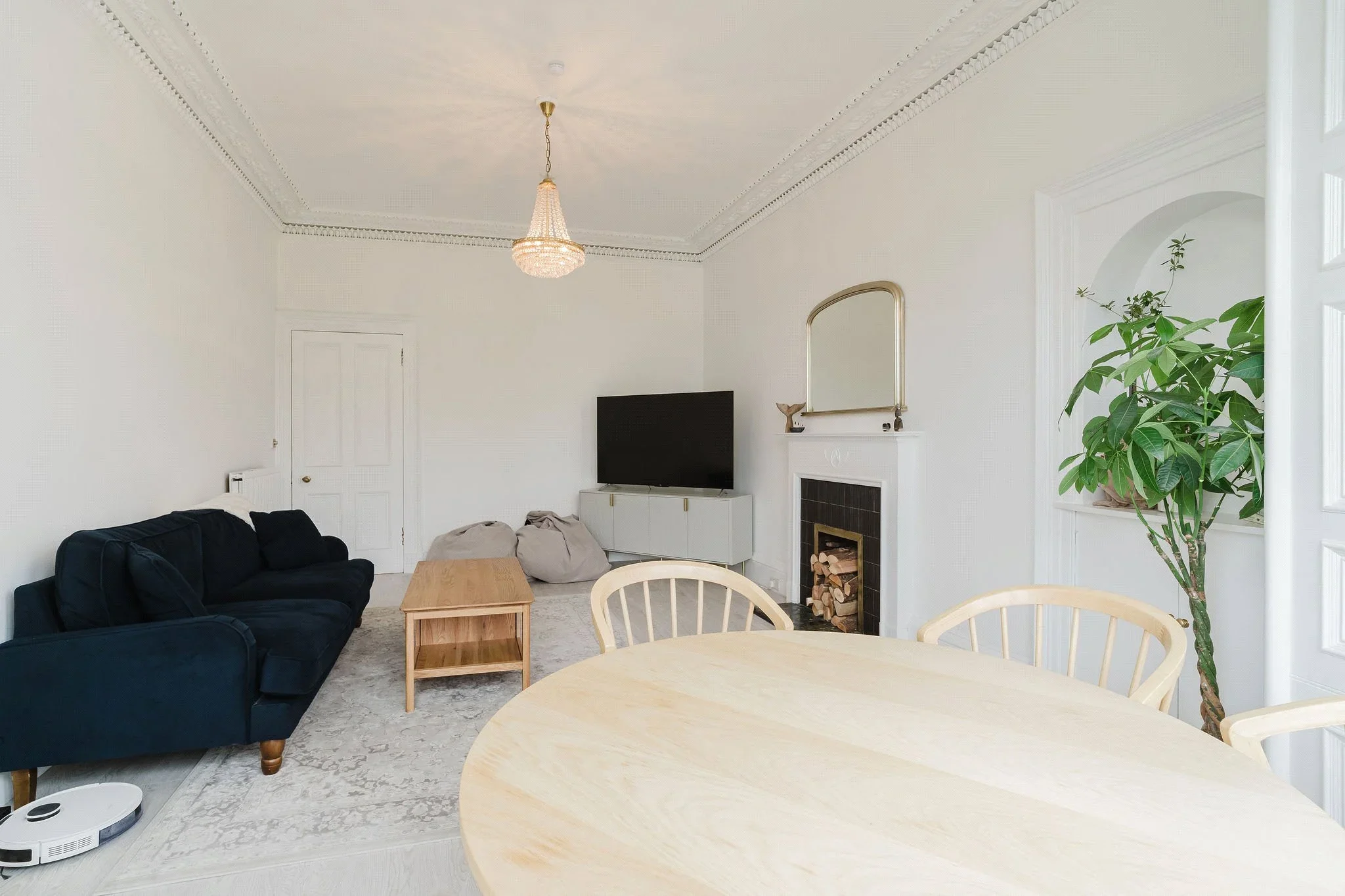Flat Warrender Park Road in City of Edinburgh