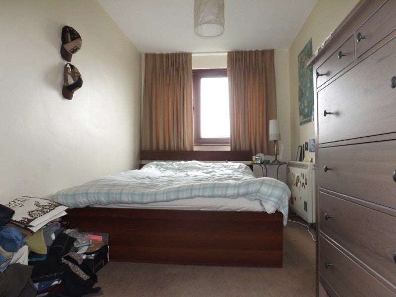Flat Woodford Road in Greater London