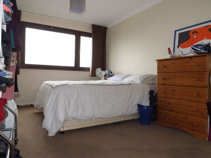 Flat Woodford Road in Greater London