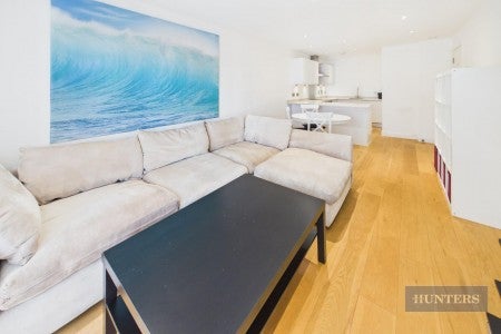 Flat Canute Road in Southampton