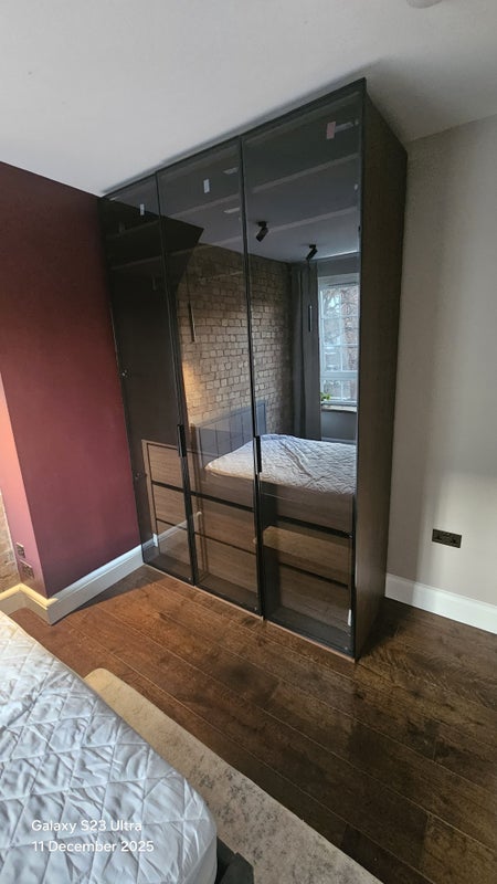 Room Long Lane in Greater London