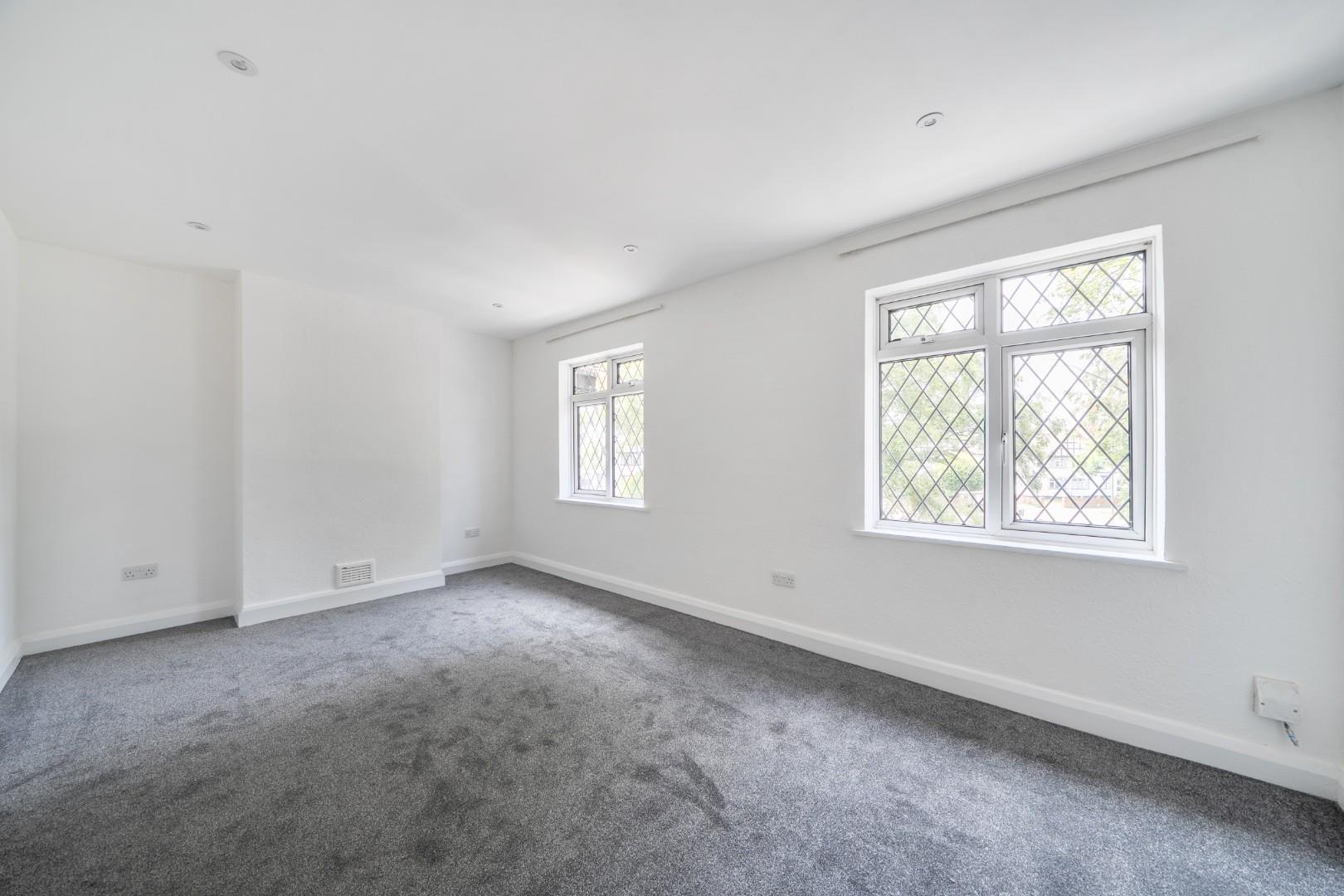 Flat Southborough Lane in Greater London