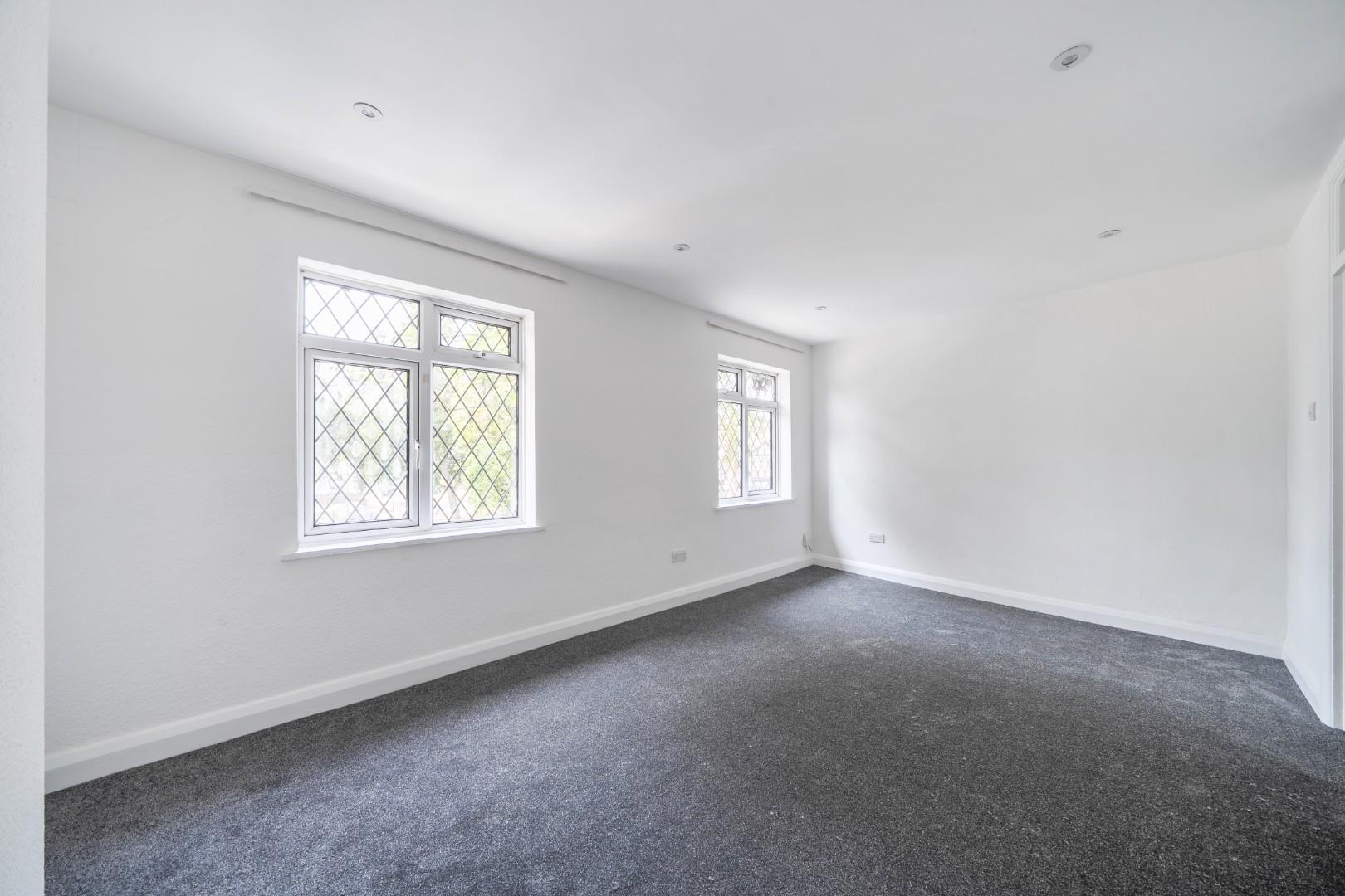 Flat Southborough Lane in Greater London