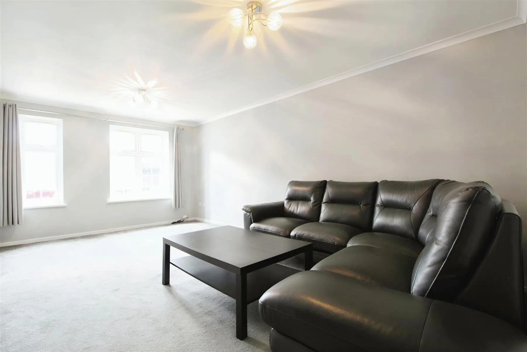 House Rochfords Gardens in Slough