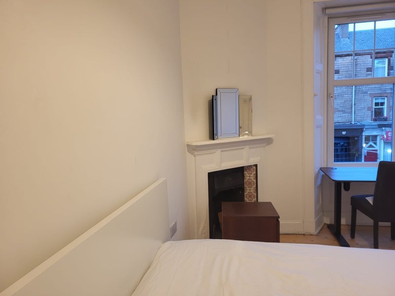 Room Queensferry Road in City of Edinburgh