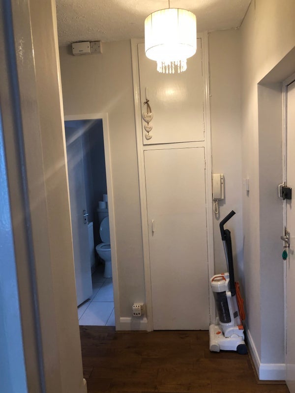 Flat Acol Road in Greater London