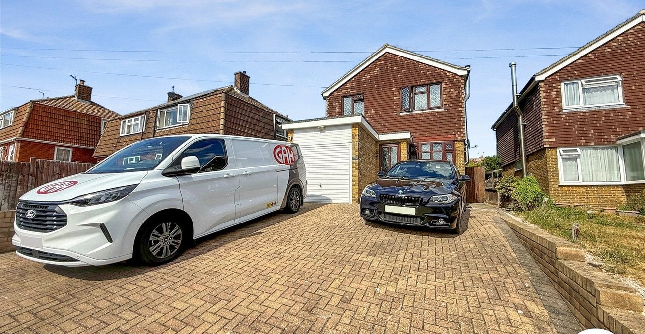 House Kingshill Drive in Hoo St. Werburgh