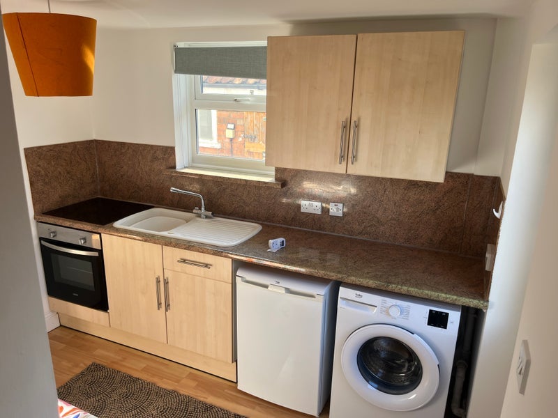Room Moorhouse Lane in Bristol