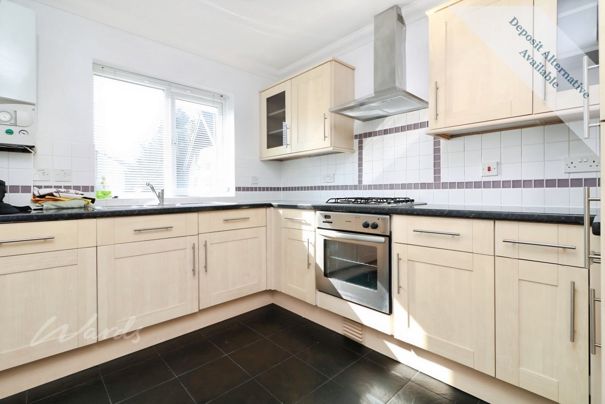 Flat Orchard Street in Rainham