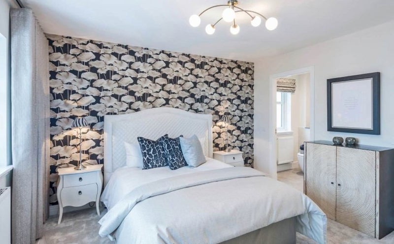 Room Glass Crescent in Winchburgh