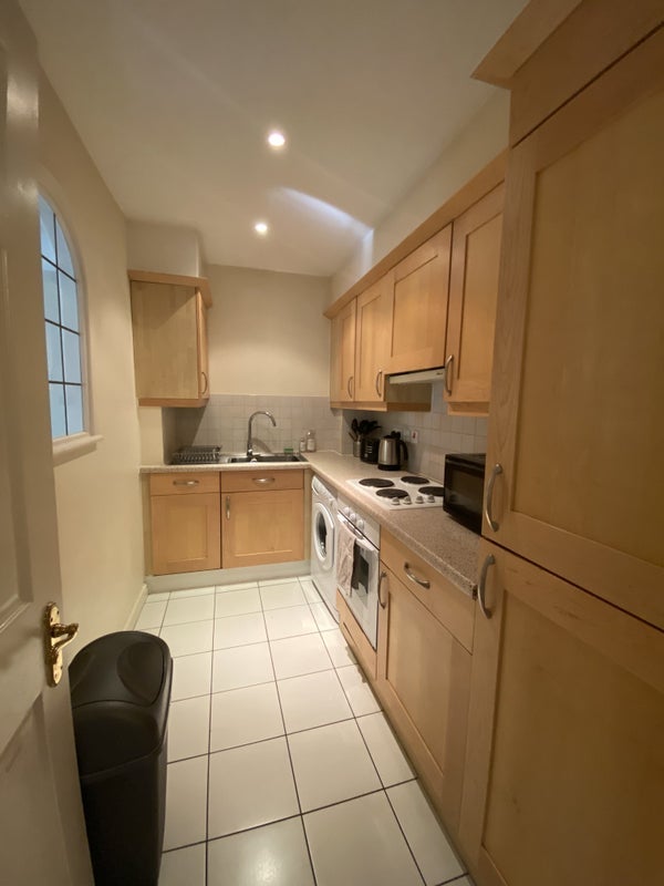 Flat Thomas More Street in Greater London