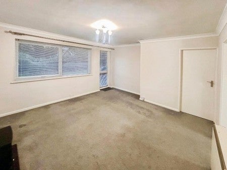 Flat Meadow Drive in Metropolitan Borough of Solihull
