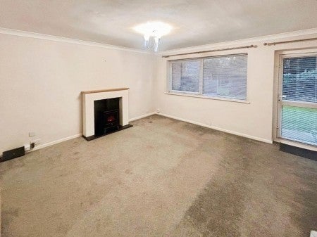 Flat Meadow Drive in Metropolitan Borough of Solihull