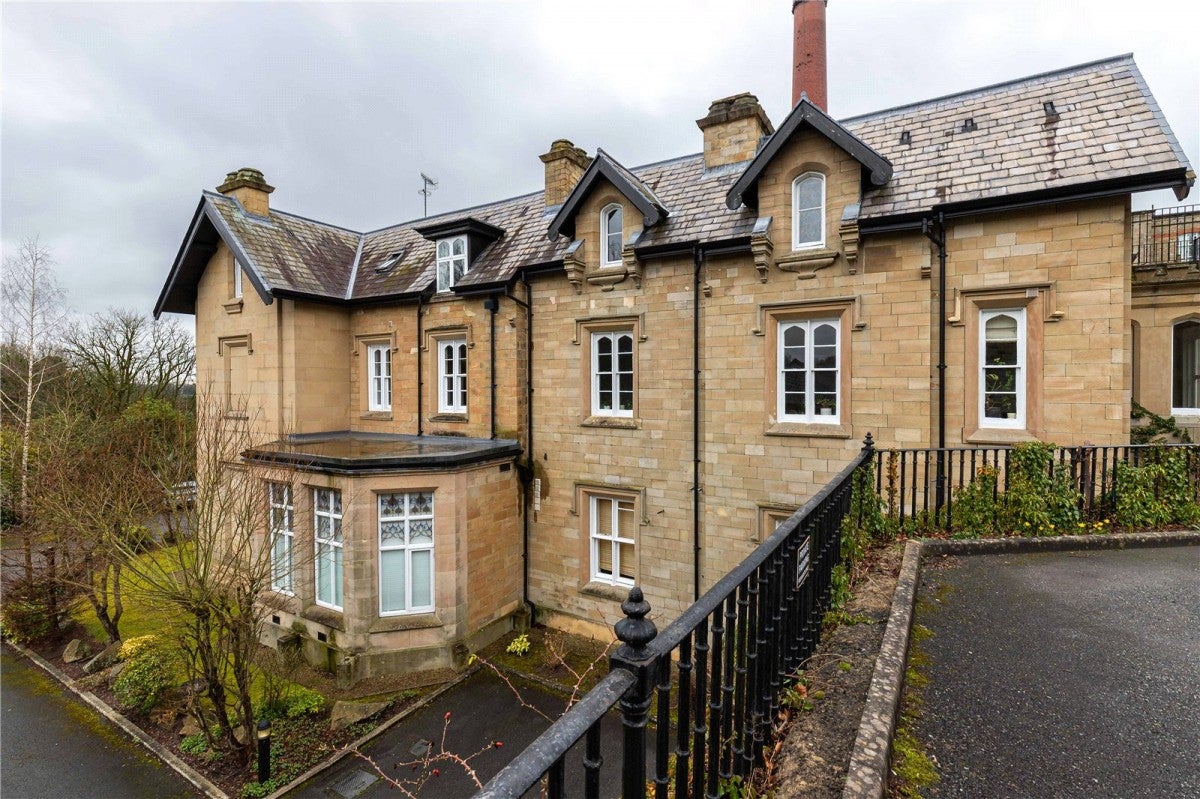 Flat Rock Bank Rise in Bollington