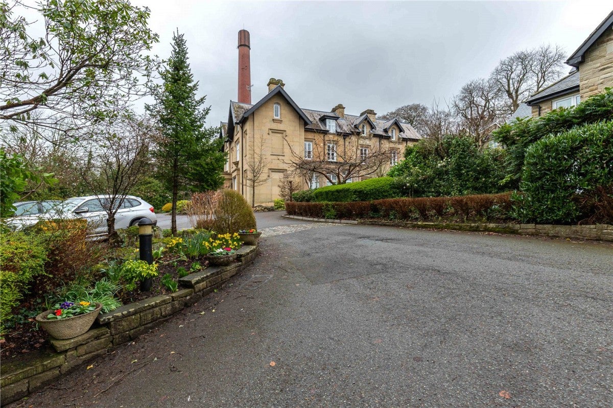 Flat Rock Bank Rise in Bollington