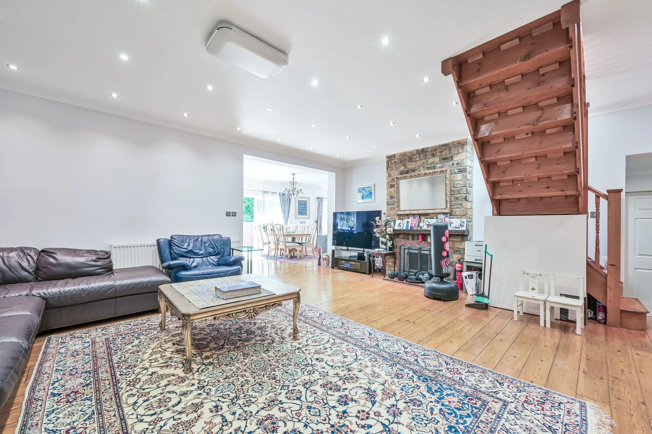 House Kingsmead in Greater London