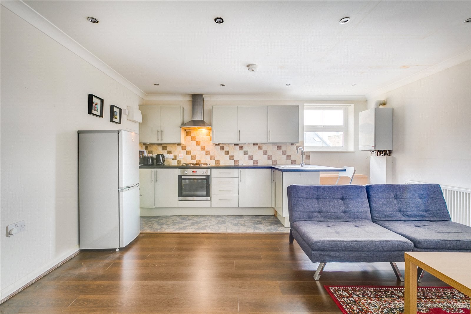 Flat Salusbury Road in Greater London