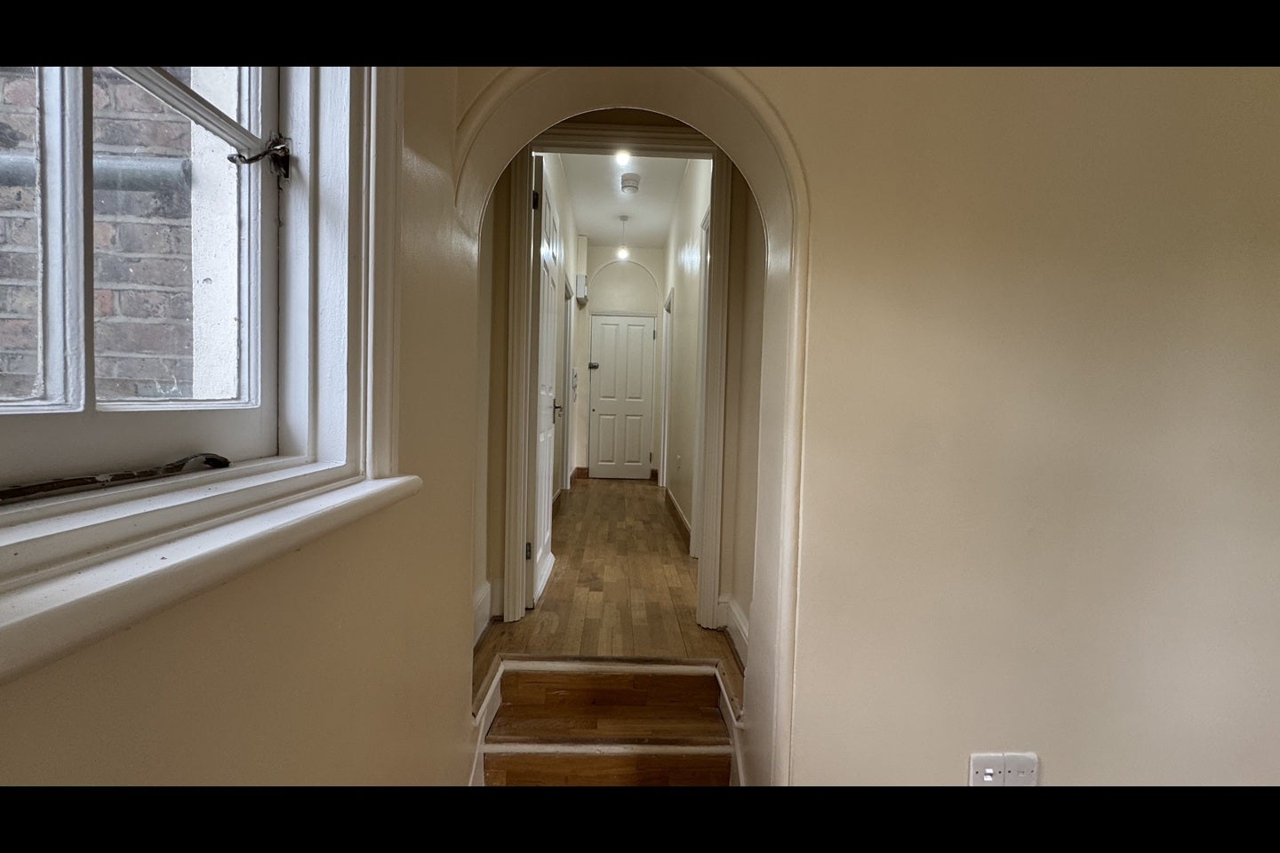 Flat Woolstone Road in Greater London
