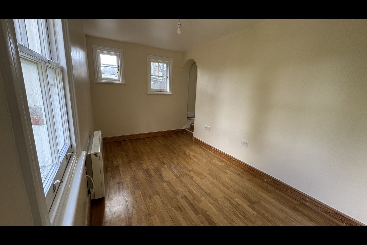 Flat Woolstone Road in Greater London