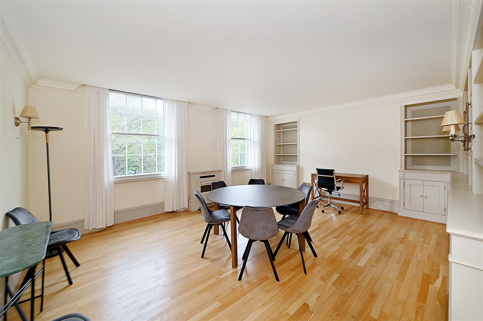 Flat Eaton Square in London
