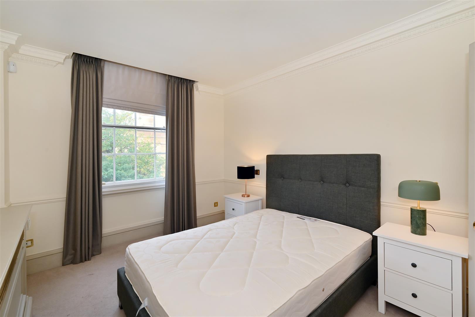 Flat Eaton Square in London