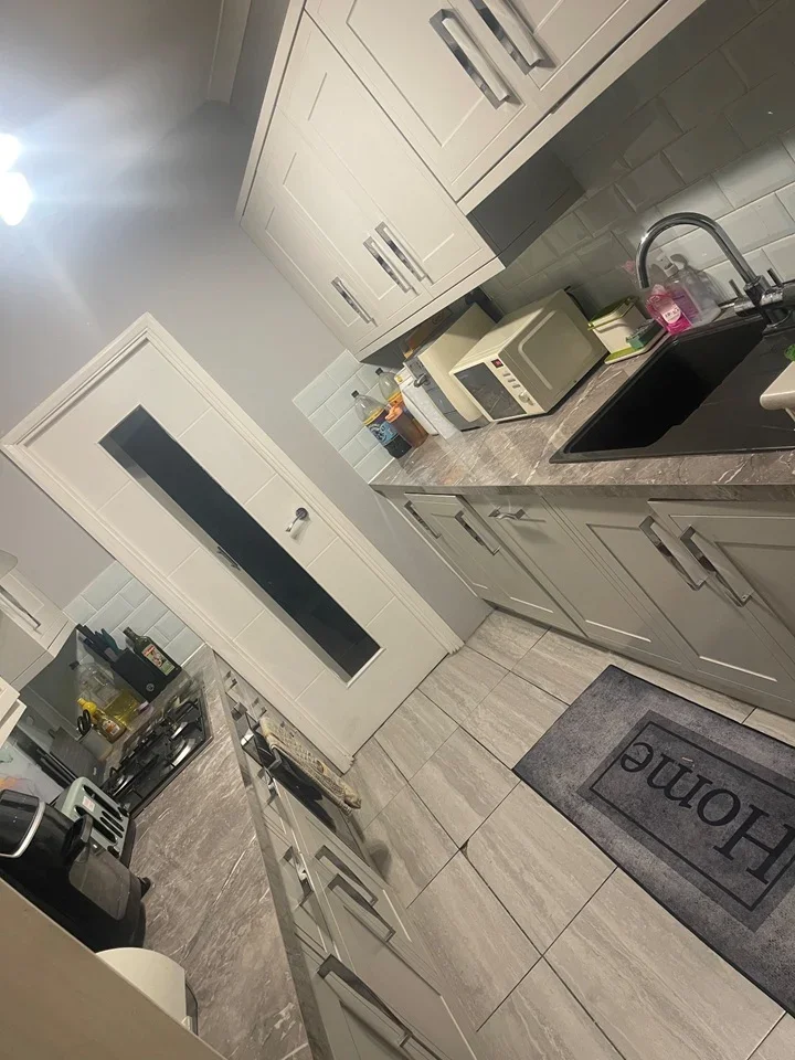 Room Awliscombe Road in Greater London