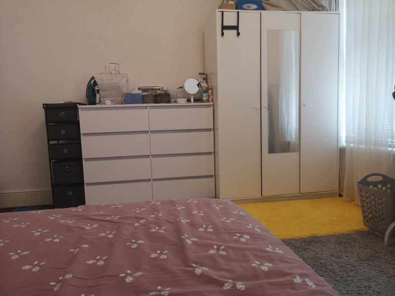 Room Cann Hall Road in Greater London