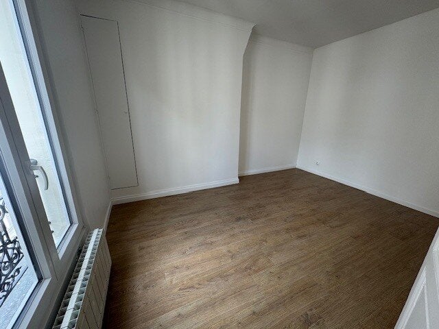 Flat Rue Legendre in Paris