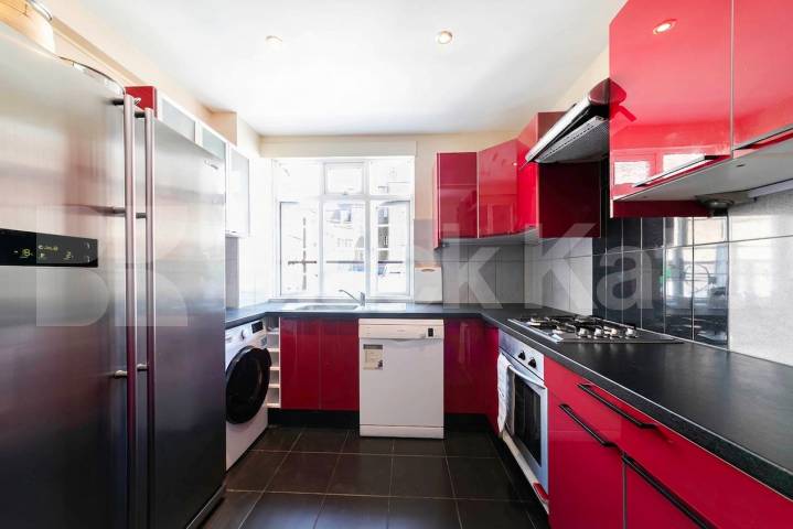 Room Iverson Road in Greater London