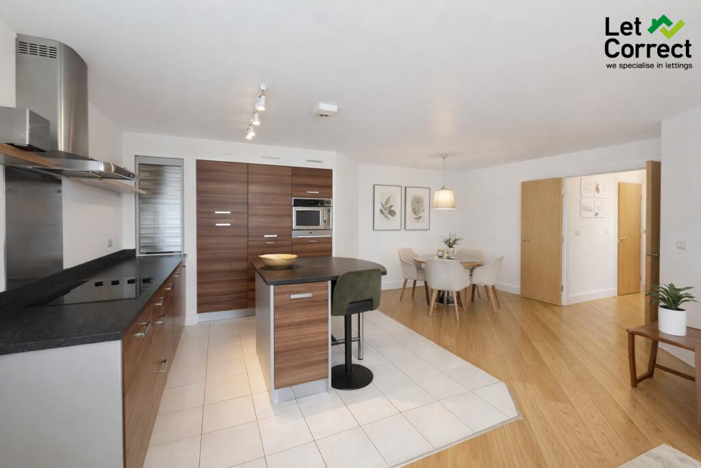 Flat Kingsquarter in Maidenhead
