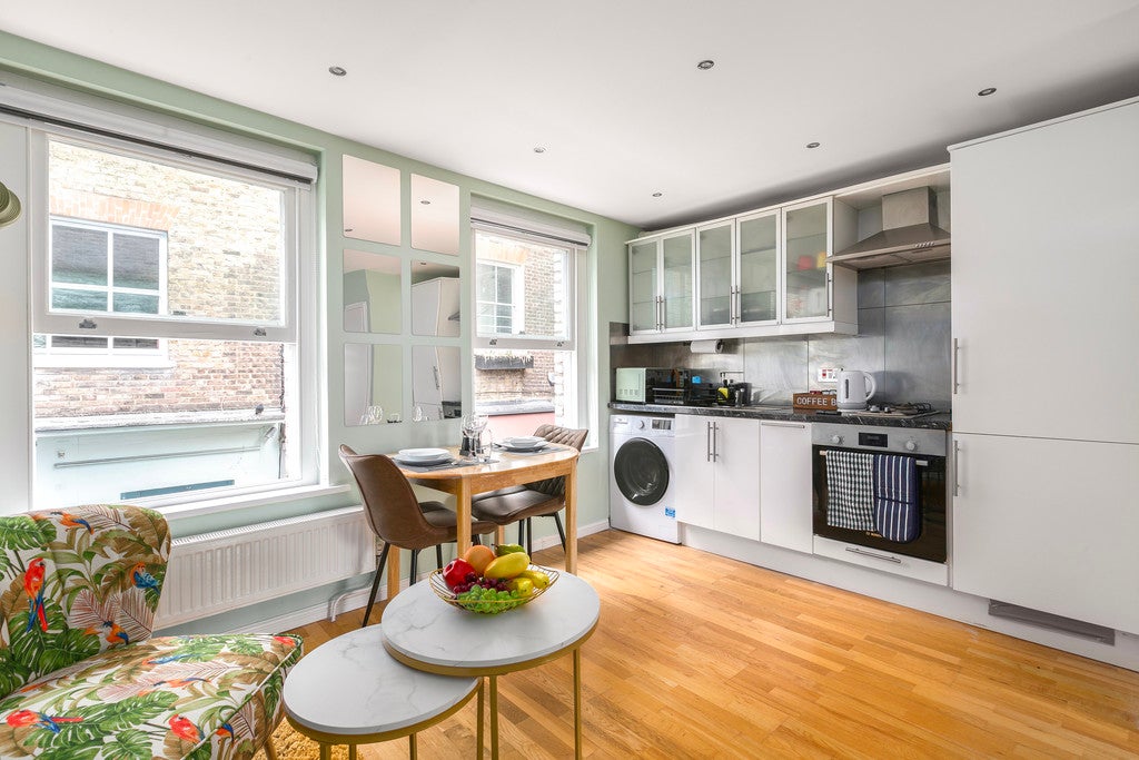 Flat Duncan Terrace in Greater London