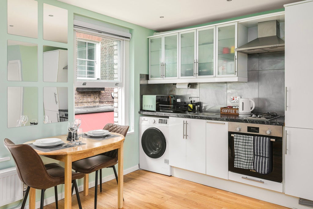 Flat Duncan Terrace in Greater London