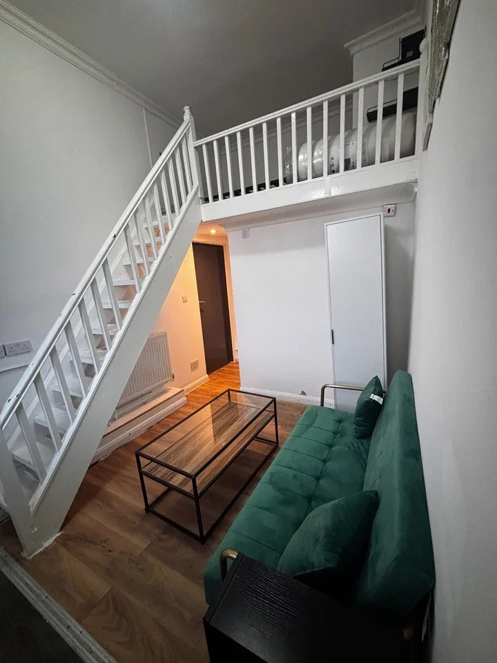 Flat Carlton Vale in Greater London